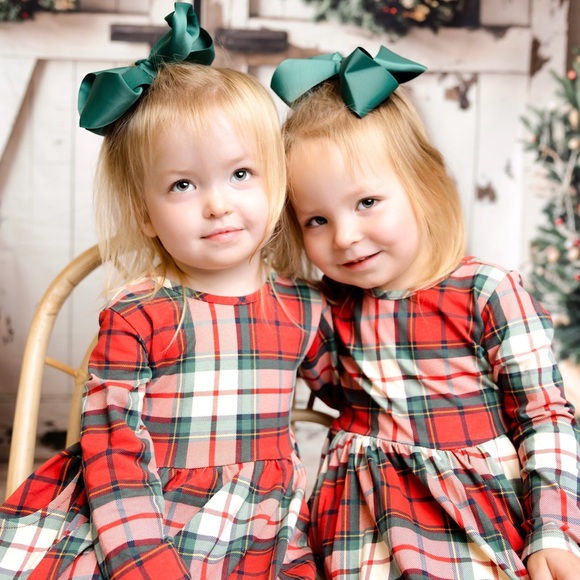 Shop with confidence from a Poshmark Mentor - Picture 1 of 5